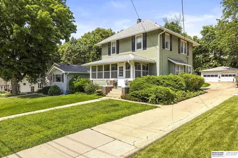 222 Locust Lodge Ave, Council Bluffs, IA 51503