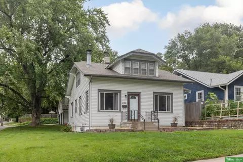 4188 Chicago St, Omaha, NE 68131