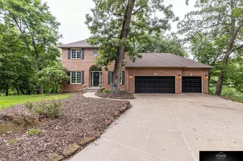 19719 Raven Dr, Louisville, NE 68037