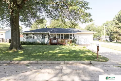 421 N Michigan Ave, York, NE 68467