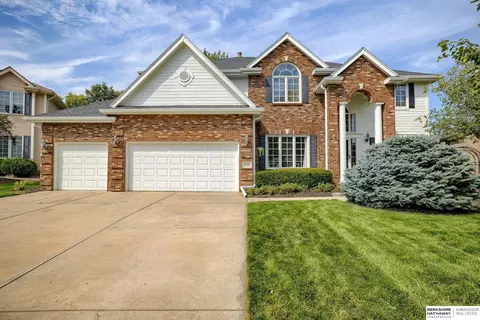 6518 N 159 Avenue Cir, Omaha, NE 68116