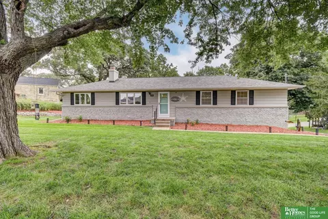 309 Bellevue Blvd N, Bellevue, NE 68005