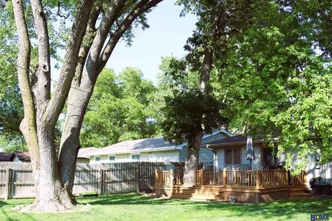 Exterior - 1607 N 18th St, Beatrice, NE 68310 photo 1 of 8
