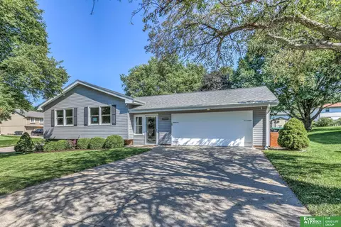 20026 Pearl St, Elkhorn, NE 68022