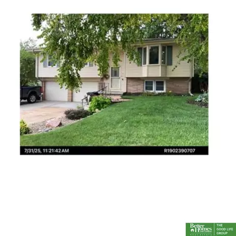 10455 U St, Omaha, NE 68127