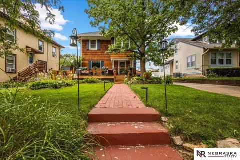 1912 S 36th St, Omaha, NE 68105