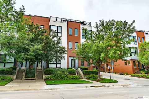 1147 Leavenworth St, Omaha, NE 68102