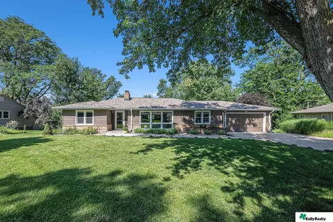 660 S 85th St, Omaha, NE 68114