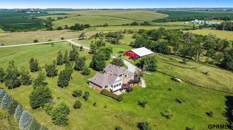 561 S 26th Rd, Syracuse, NE 68446
