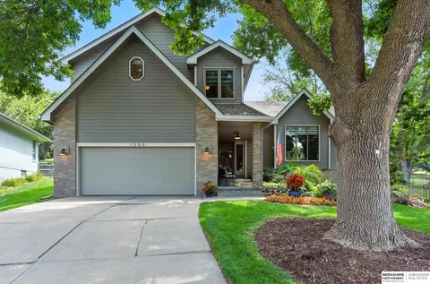 1205 N 150th St, Omaha, NE 68154