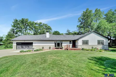245 Anthony Ln, Lincoln, NE 68520