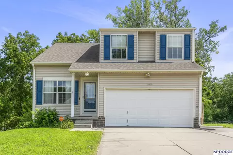 2939 Lone Tree Rd, Bellevue, NE 68123