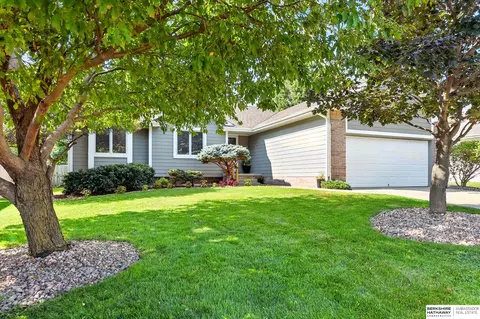 16125 Timberlane Dr, Omaha, NE 68136