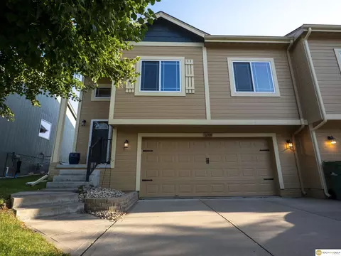 16308 Camden Ave, Omaha, NE 68116