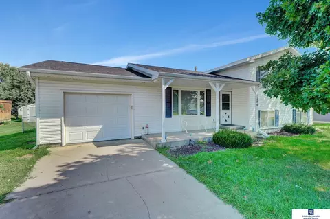 1104 E Nebraska Ave, Grand Island, NE 68801