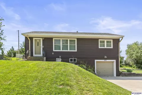 2101 Power Dr, Bellevue, NE 68005