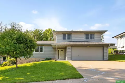 3119 Coffey Ave, Bellevue, NE 68123