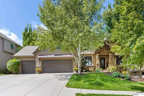 3216 S 185th St, Omaha, NE 68130