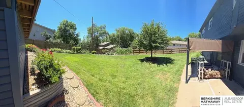 1007 Normandy Dr, Bellevue, NE 68005