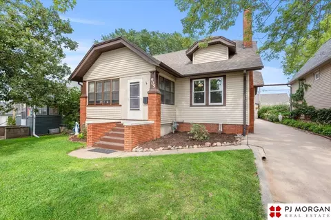 905 S 42 St, Omaha, NE 68105