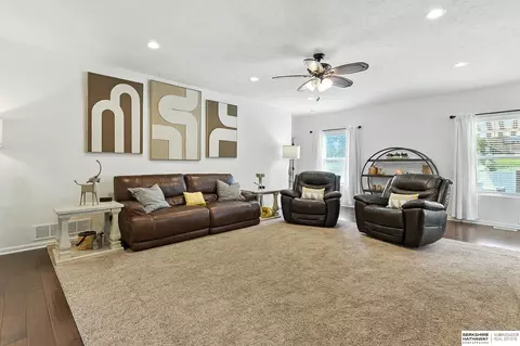 Living - 2107 Barbara Ave, Bellevue, NE 68147 photo 2 of 8