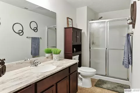 Bath - 2107 Barbara Ave, Bellevue, NE 68147 photo 5 of 5