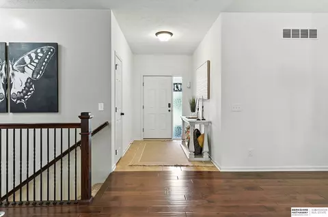 Entry Way - 2107 Barbara Ave, Bellevue, NE 68147 photo 1 of 2