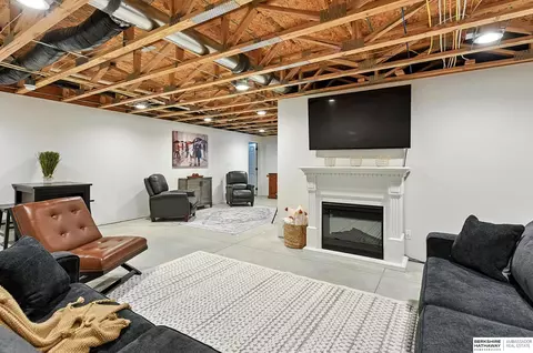 Living - 2107 Barbara Ave, Bellevue, NE 68147 photo 8 of 8
