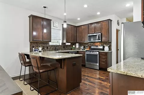 Kitchen - 2107 Barbara Ave, Bellevue, NE 68147 photo 2 of 3