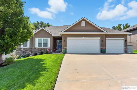 2107 Barbara Ave, Bellevue, NE 68147