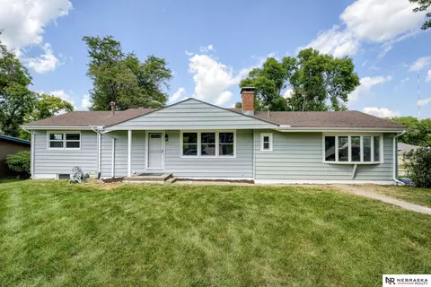 8108 Meredith Ave, Omaha, NE 68134