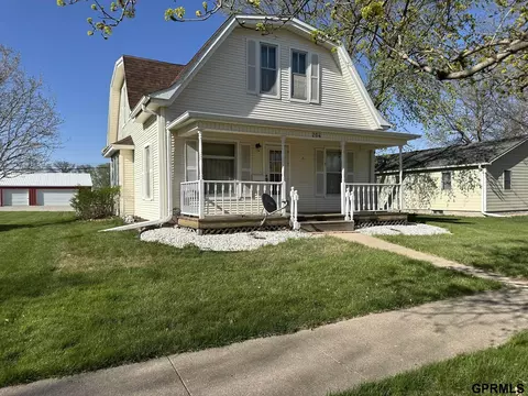 204 E Beatrice Ave, De Witt, NE 68341