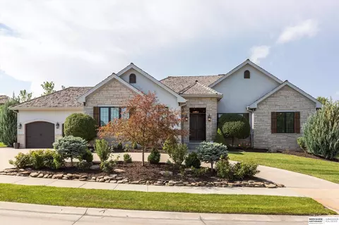 17510 Farnam St, Omaha, NE 68118