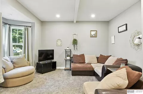 210 E Main St, Cedar Bluffs, NE 68015 photo 9