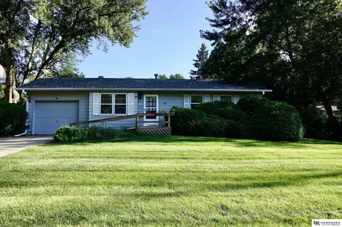 11005 Olin Ave, Omaha, NE 68144