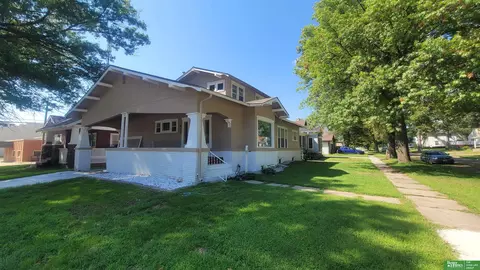 423 E 6th St, York, NE 68467