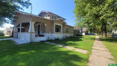 423 E 6th St, York, NE 68467 photo 5