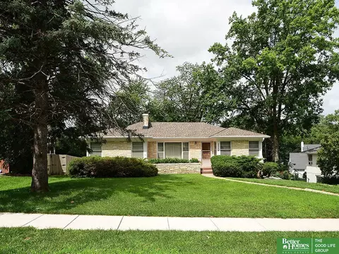 3326 N 48 St, Omaha, NE 68104
