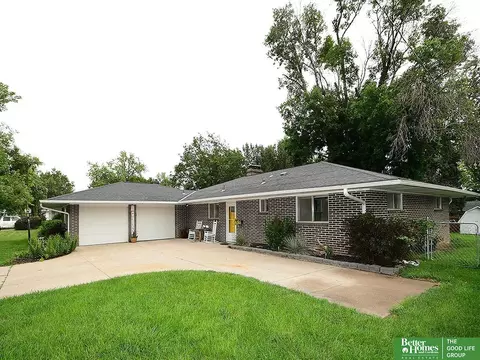 205 N 7th St, Springfield, NE 68059 photo 2