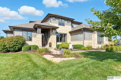 1402 N 196th St, Elkhorn, NE 68022