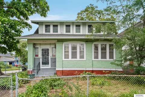 2130 Pinkney St, Omaha, NE 68110