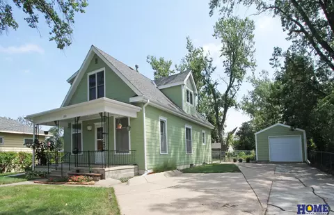 2810 S 14th St, Lincoln, NE 68502