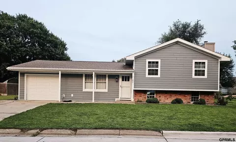 1180 10th St, Henderson, NE 68371