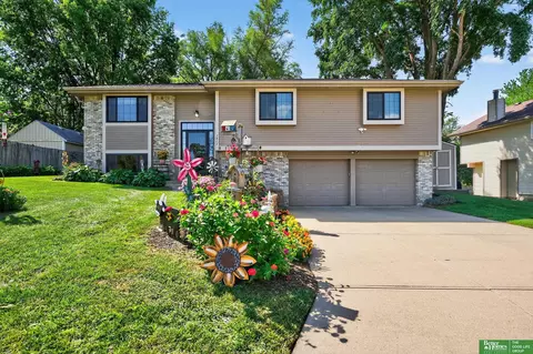 7817 King St, Omaha, NE 68122