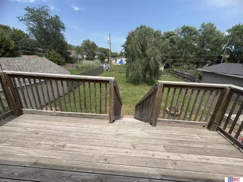Exterior - 1912 Park St, Beatrice, NE 68310 photo 4 of 6