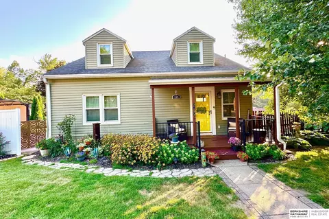 269 Elmwood Dr, Council Bluffs, IA 51503