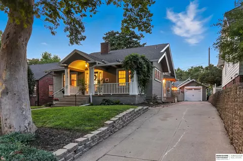 5716 Pacific St, Omaha, NE 68106