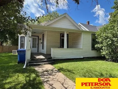 110 S Cedar Ave, Hartington, NE 68739