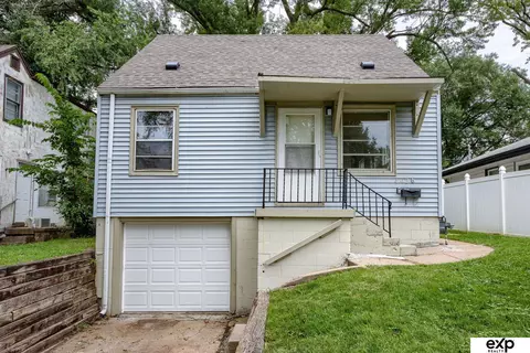 4026 Curtis Ave, Omaha, NE 68111