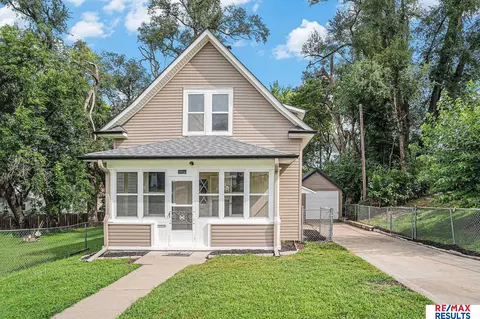 4312 Pratt St, Omaha, NE 68111